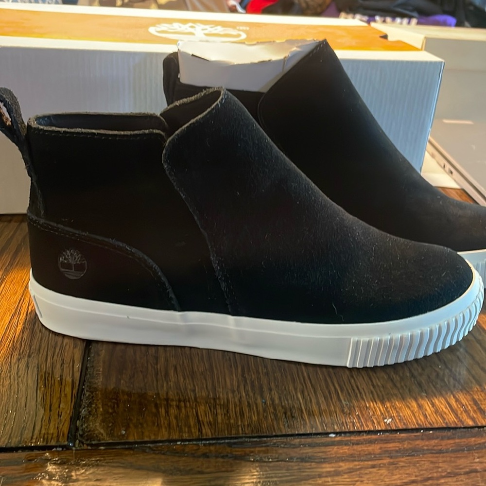 Timberland Skyla Bay suede boots size 6.5 new in box!